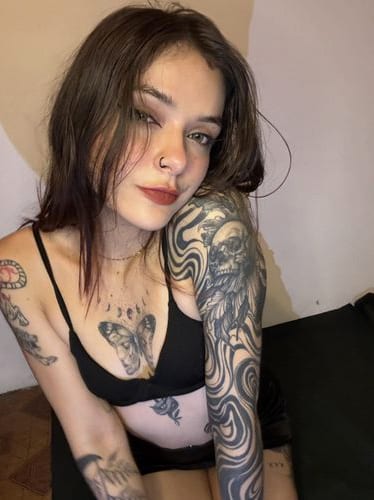 Emily OnlyFans gratuit